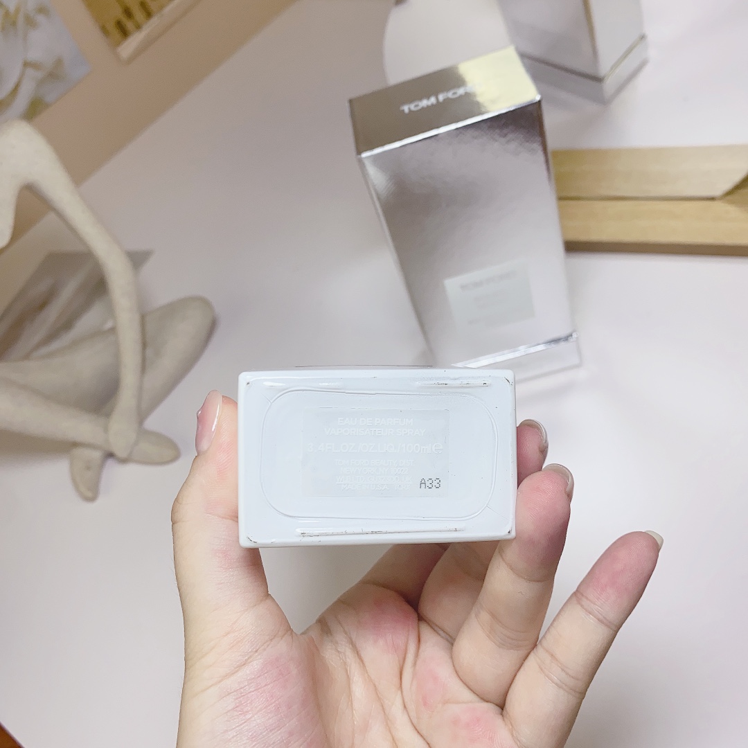 15eur---TOM FORD 雪映流光冰雪太阳100ml