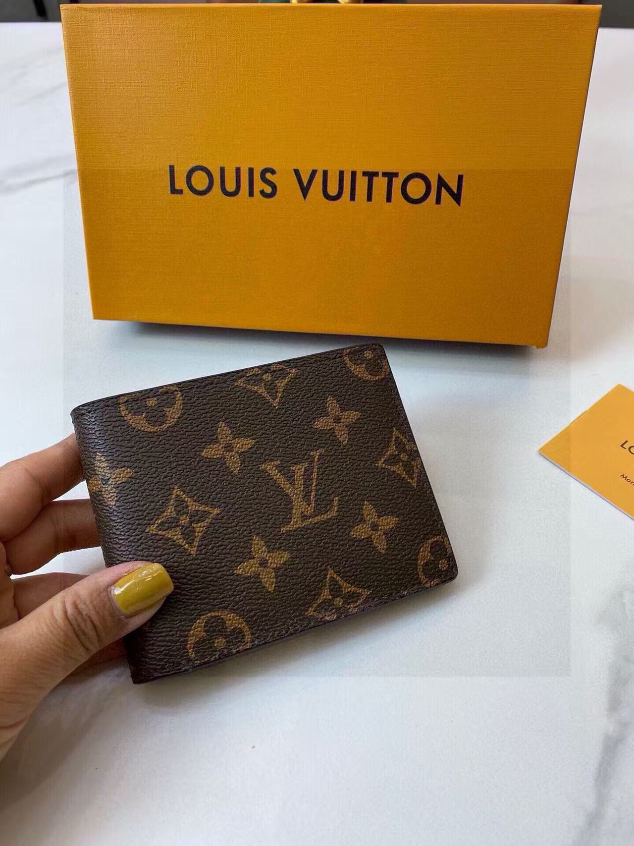 14eur--- Lv Classic Yellow Patterned Wallet