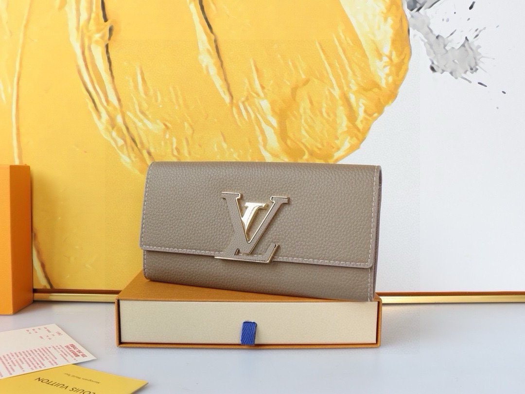 19eur--- LV PINK size：20*11*2.5cm