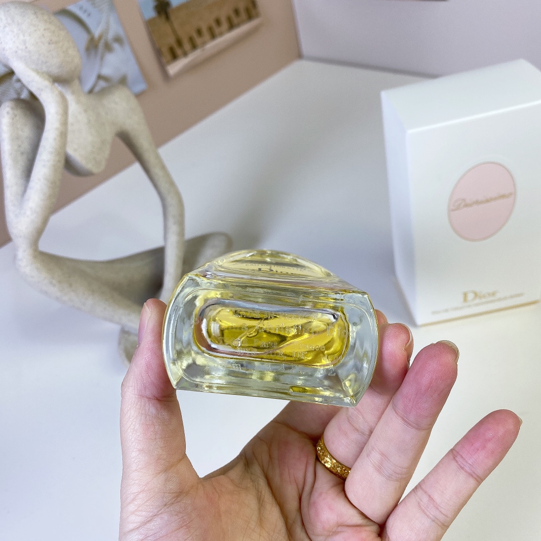 15eur-Dior Les Creations de onsieur Dior Diorissimo Eau d e Toilette 100ml