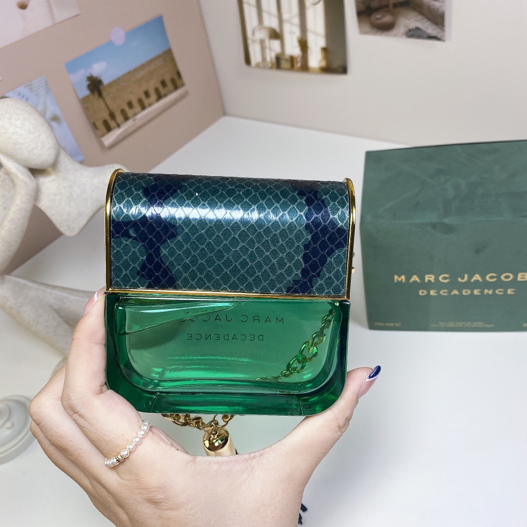 15eur---Marc Jacobs 绿色妖娆 100ml