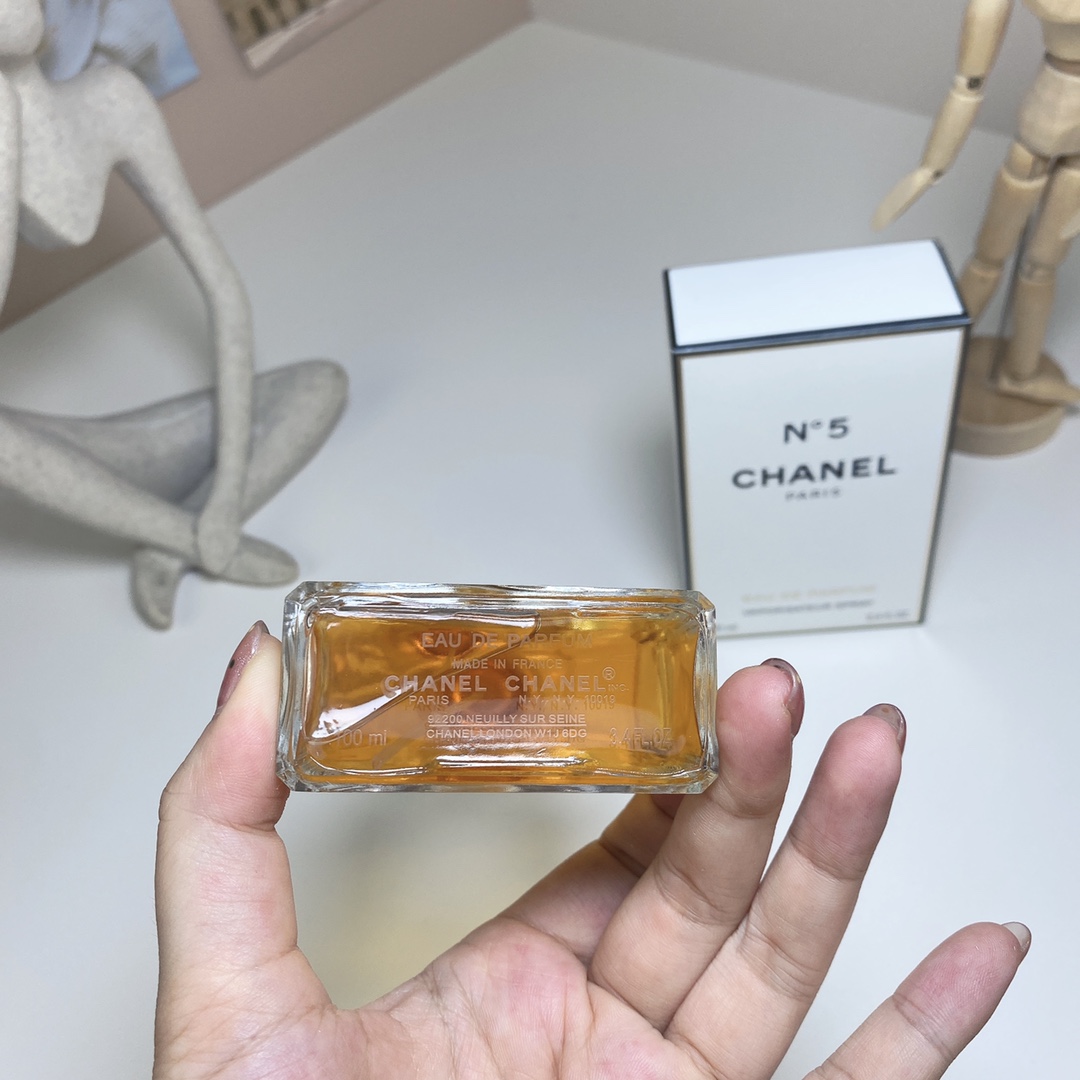 15eur---Chanel 黄5号 Eau De Parfum 100ml