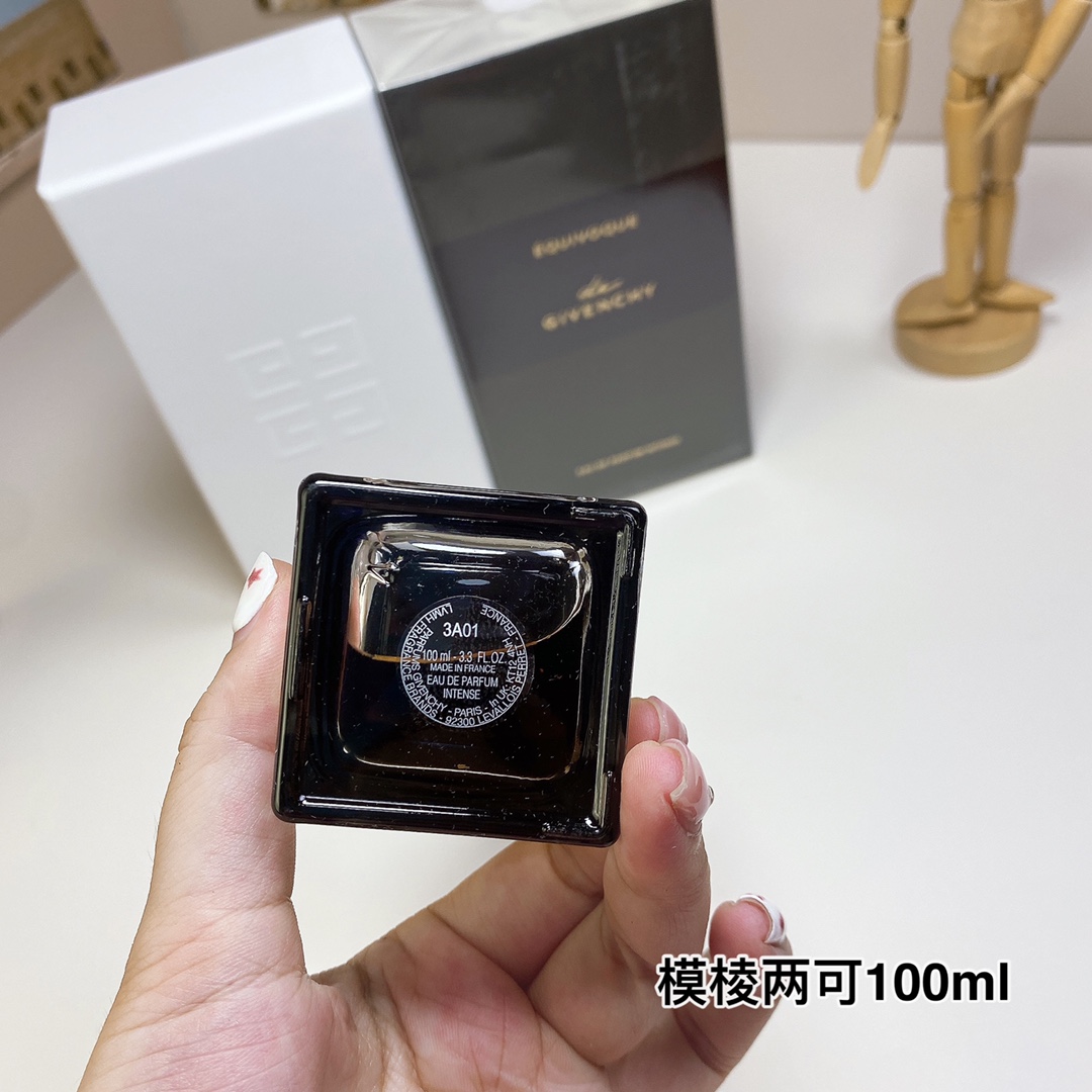 15eur---Givenchy 模棱两可