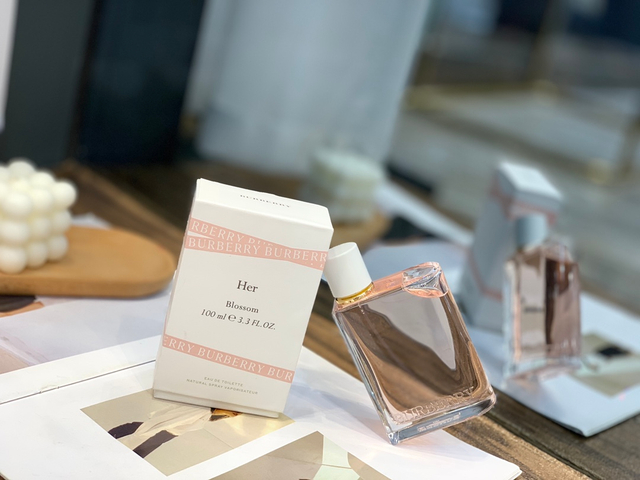 15eur---Burberry巴宝莉花与她淡香100ml