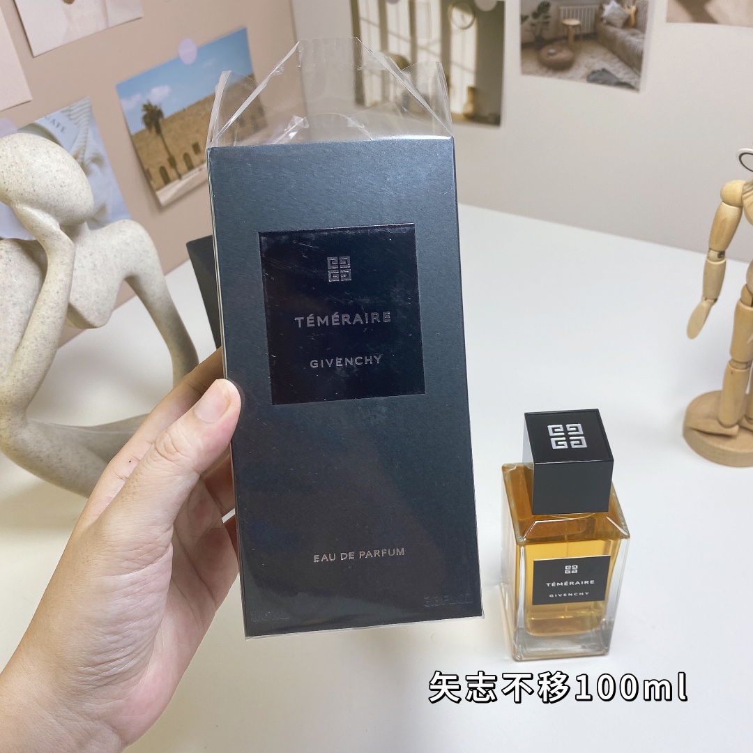 15eur---Givenchy 矢志不移