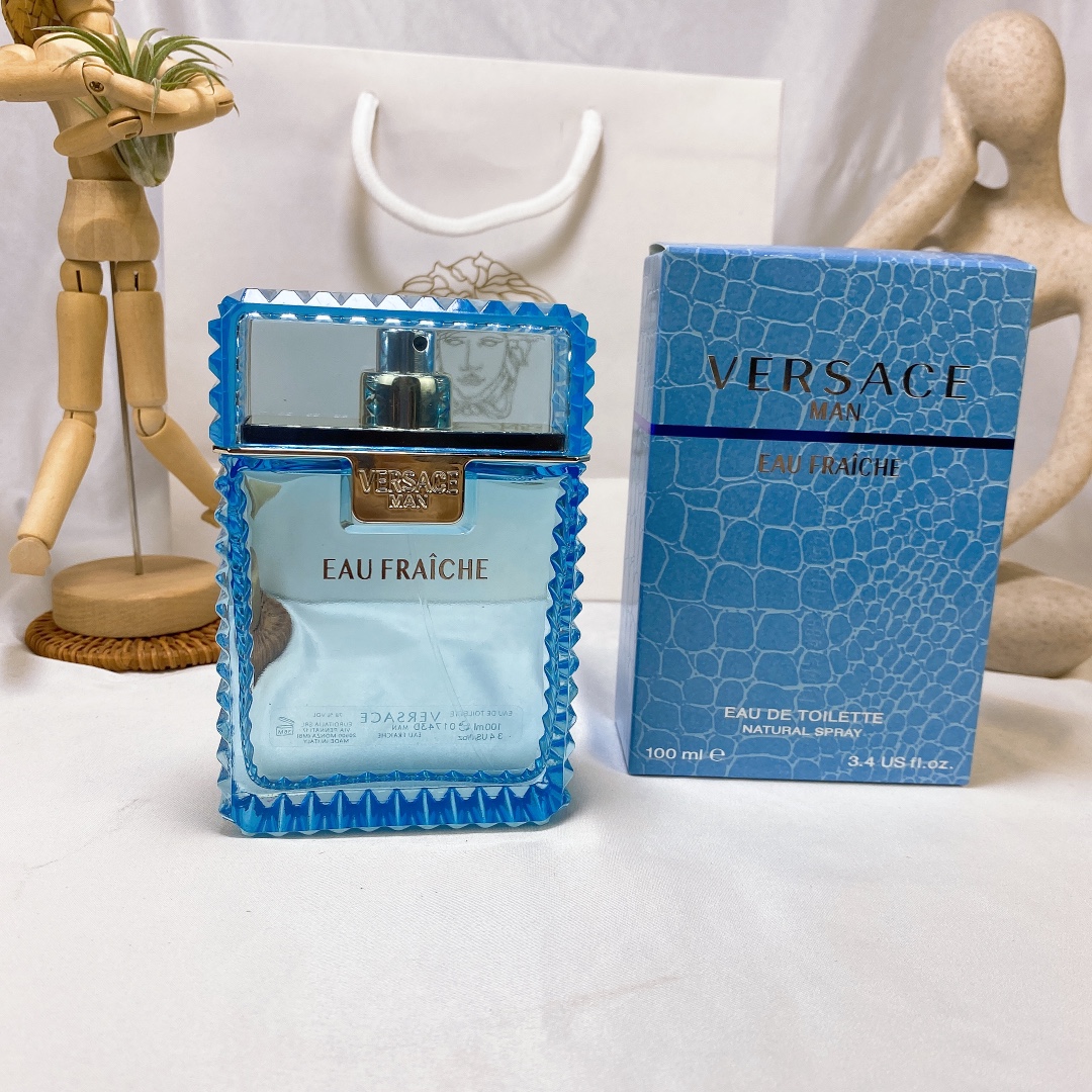 15eur---VERSACE 云淡风轻绅情男士淡香水100ml