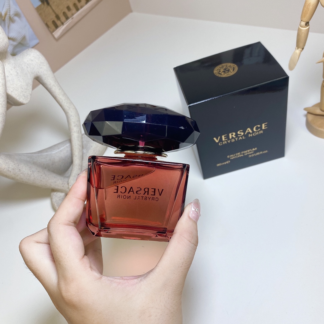 15eur--Versace 黑钻 edp 90ml