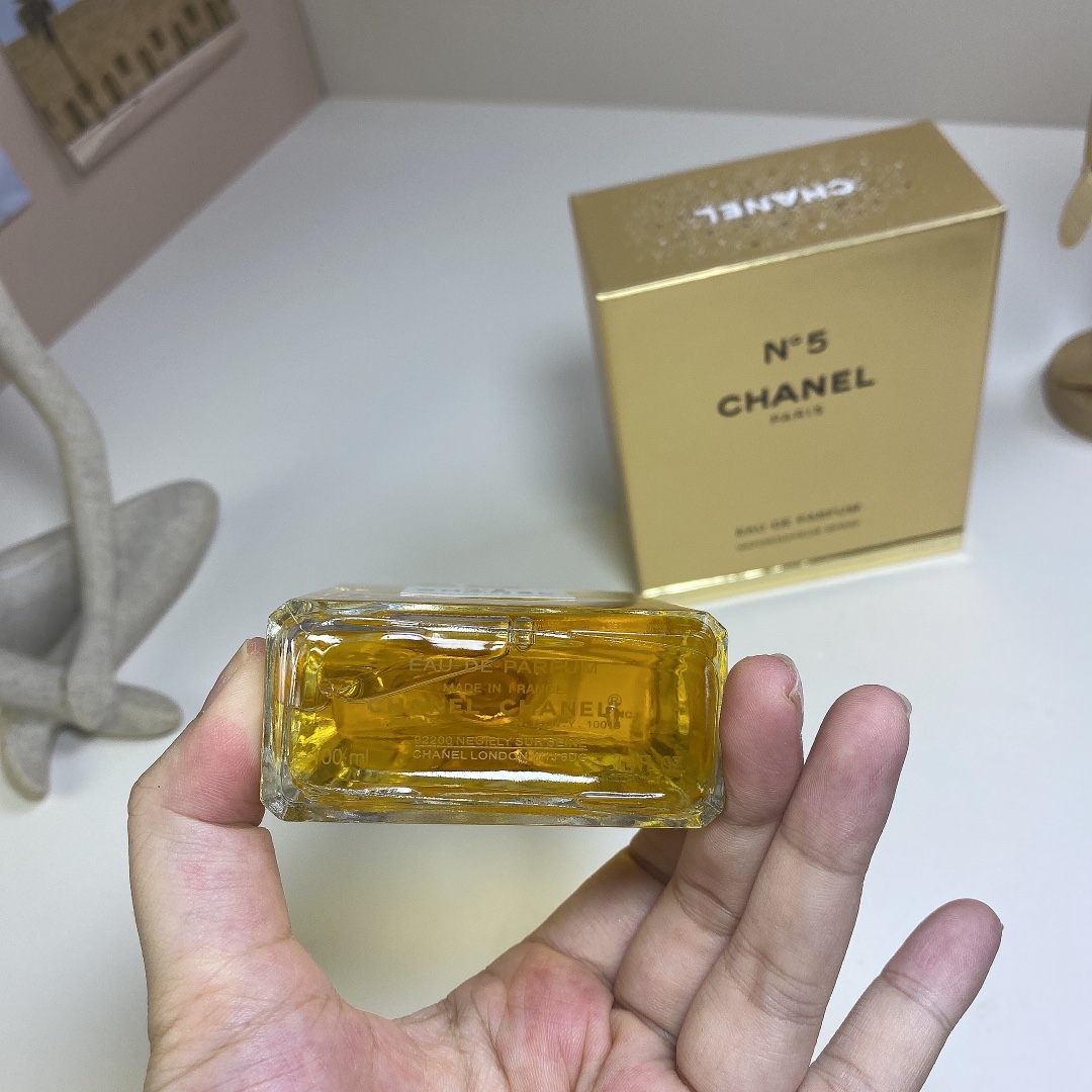 16eur---Chanel 木盒黄五号淡香精 100ml