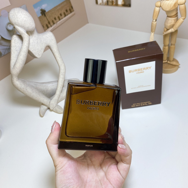 15eur---Burberry巴宝莉香精骏勇之心(英雄)100ml