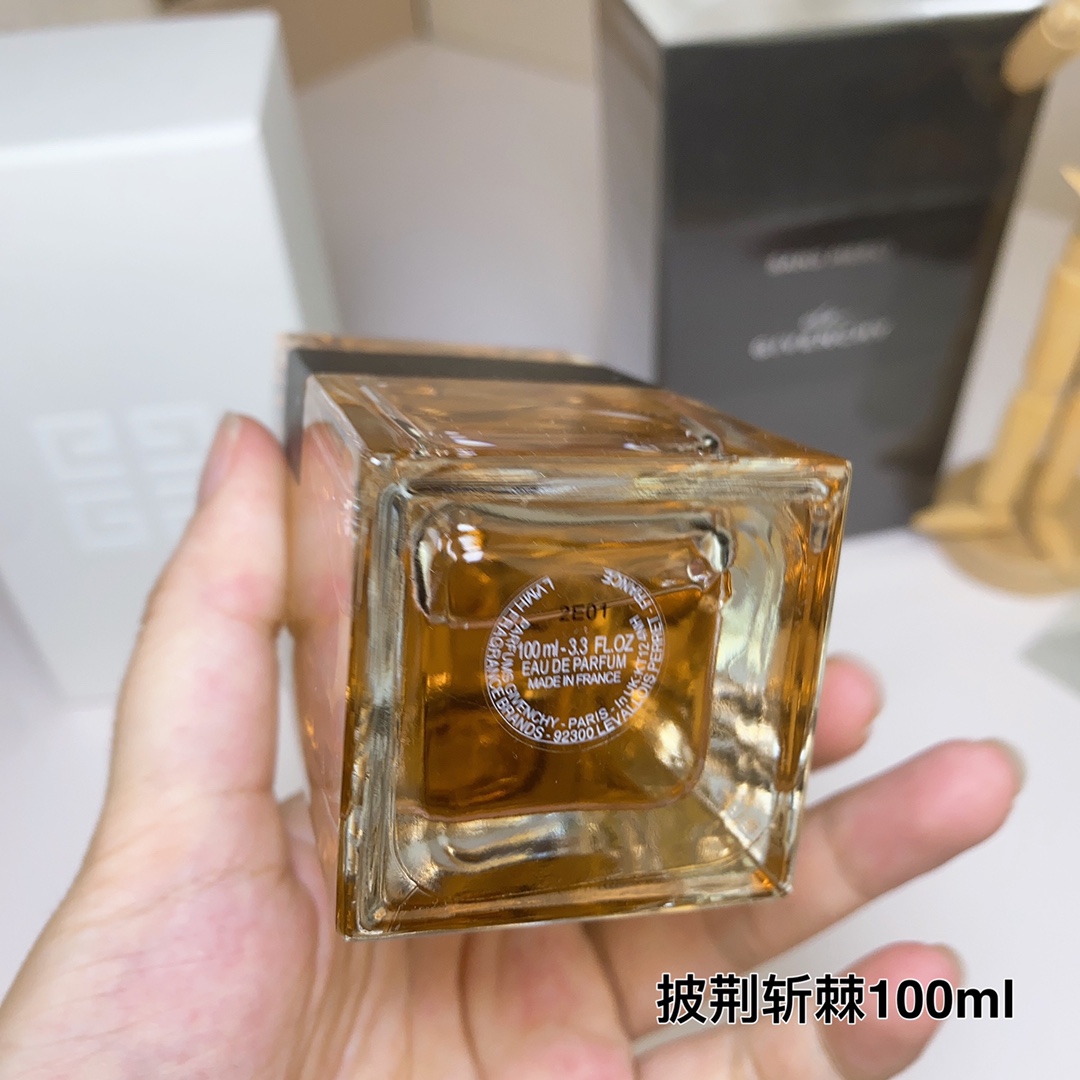 15eur---Givenchy 披荆斩棘