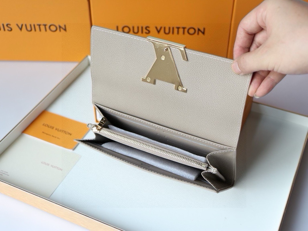 19eur--- LV PINK size：20*11*2.5cm