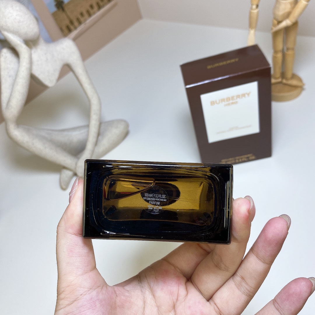 15eur---Burberry巴宝莉香精骏勇之心(英雄)100ml