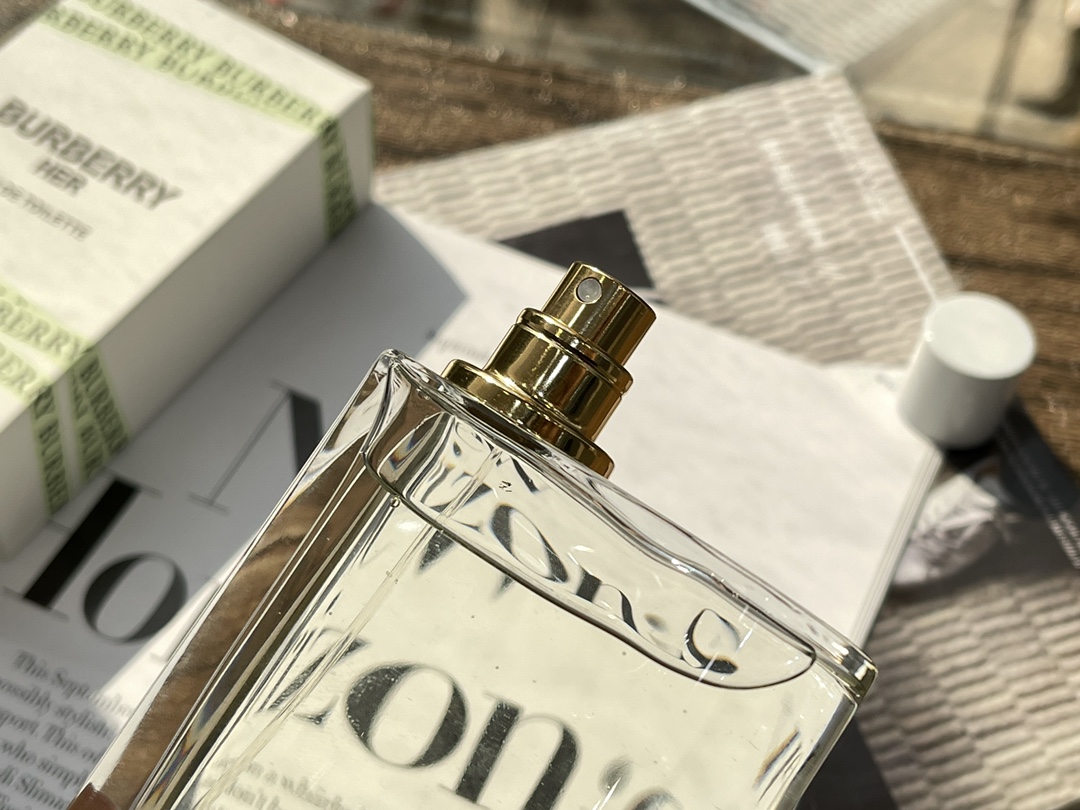 15eur---Burberry巴宝莉花与她果漾青提软糖edt女士淡香水100ml