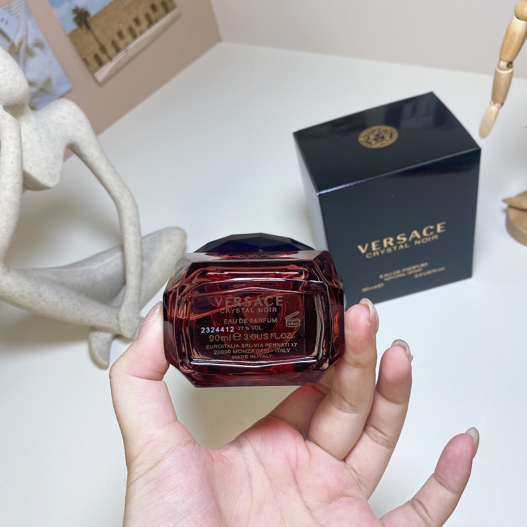 15eur--Versace 黑钻 edp 90ml