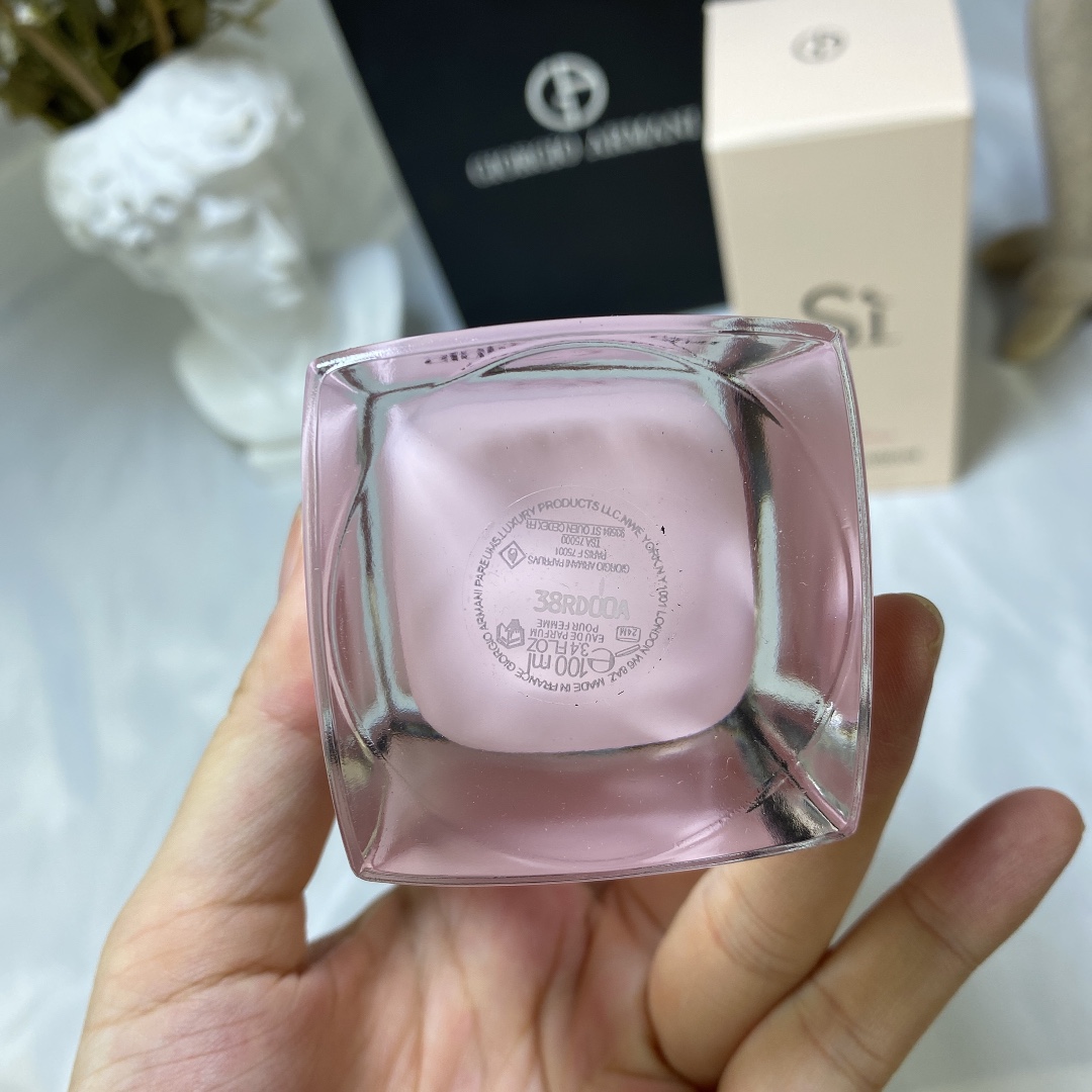 15eur---Armani粉瓶挚爱浓香花香100ml