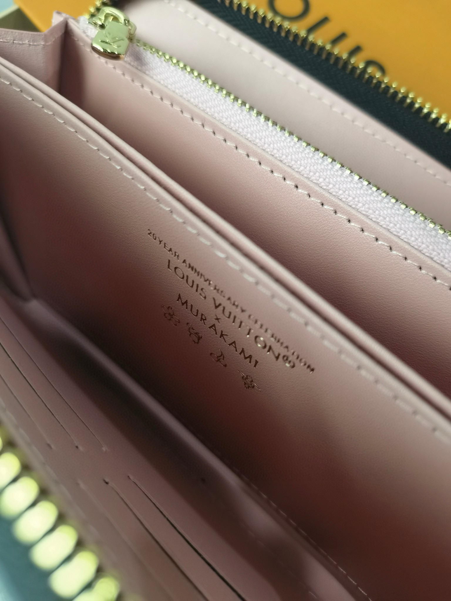 18eur--- Lv M12152 Zippy Size:19.5*10.5*2.5cm