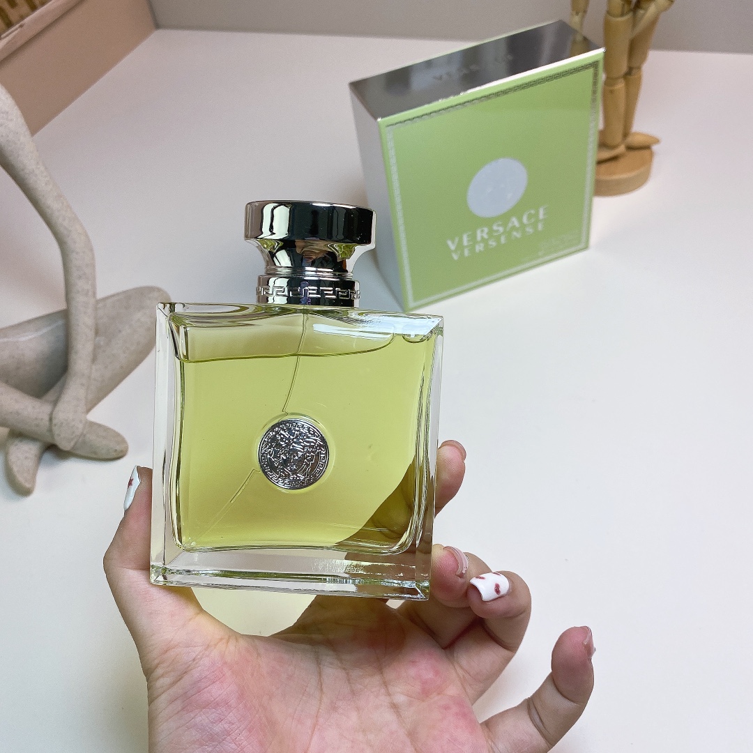 15eur--Versace 心动地中海 100ml