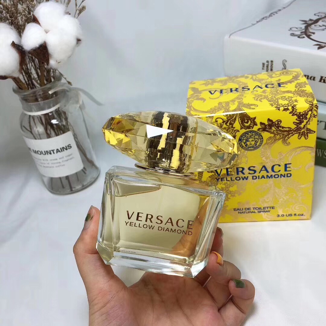 15eur---VERSACE 黄钻香水 90ml