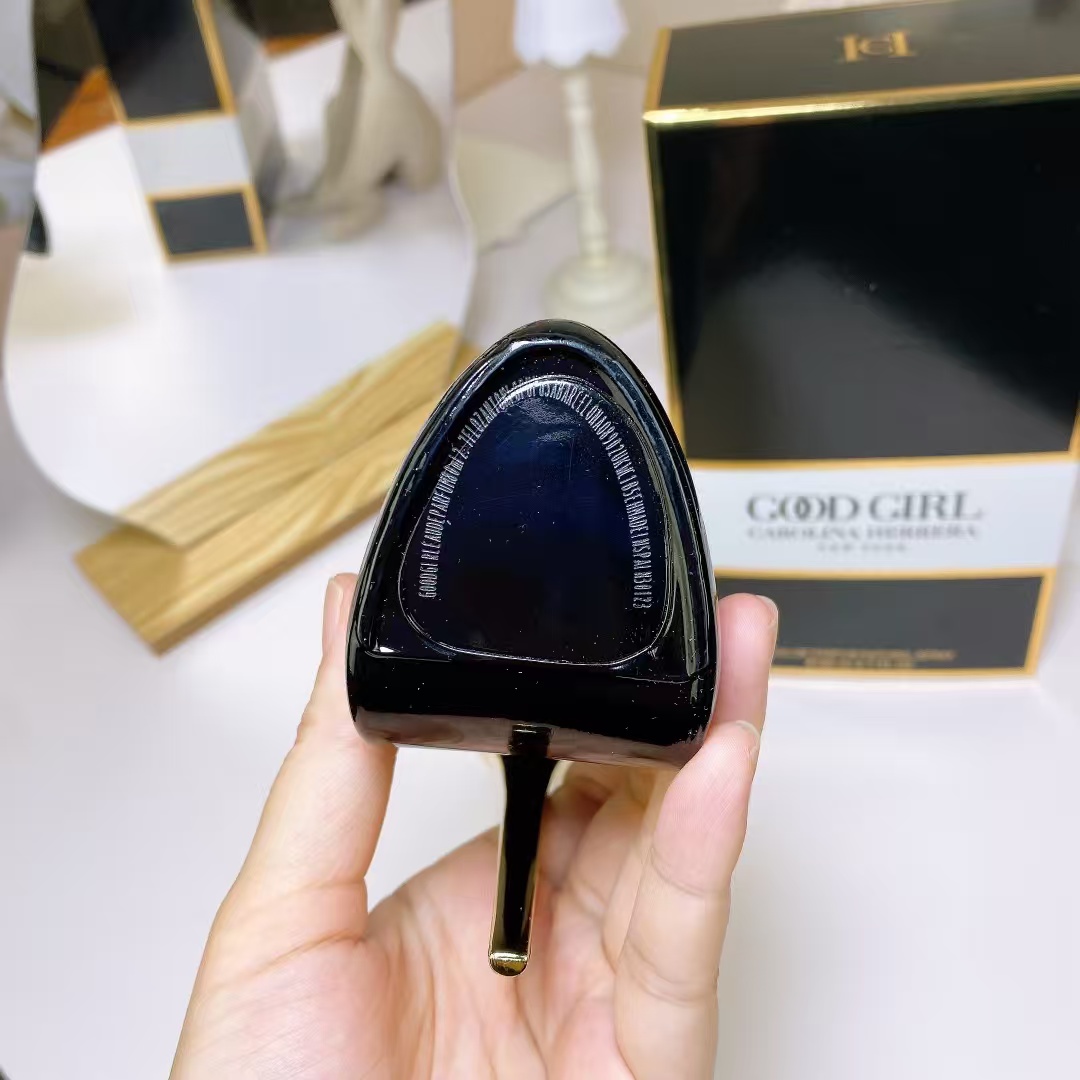 Carolina Herrera Solid Black High Heels 80ml